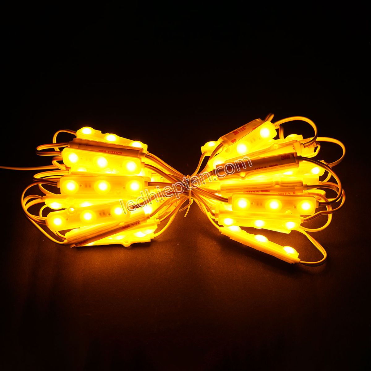 LED 3 bóng 7117 LT 1.5w SMD5730 VÀNG