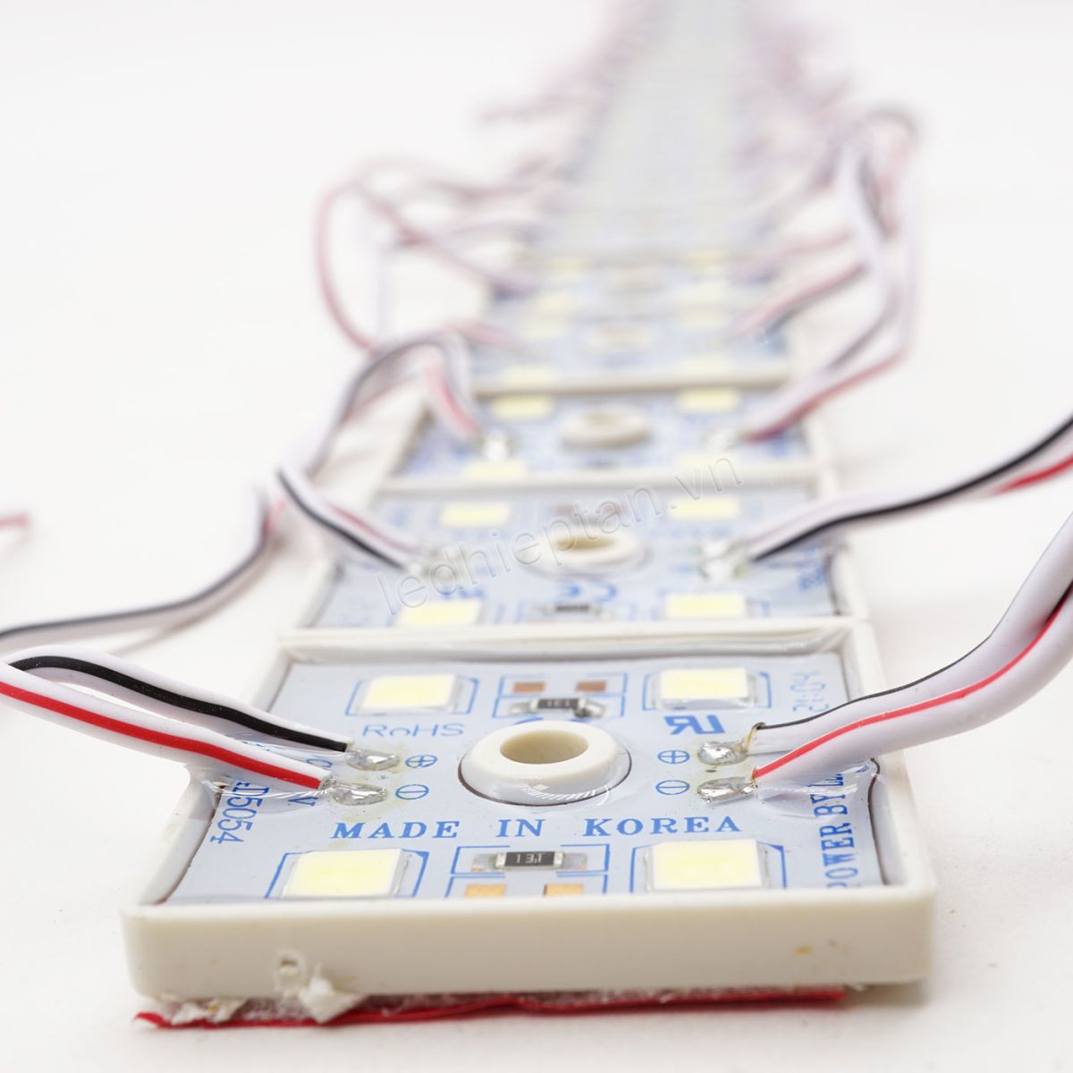 Module 4 bóng 3636 TRẮNG tim 5054 PR