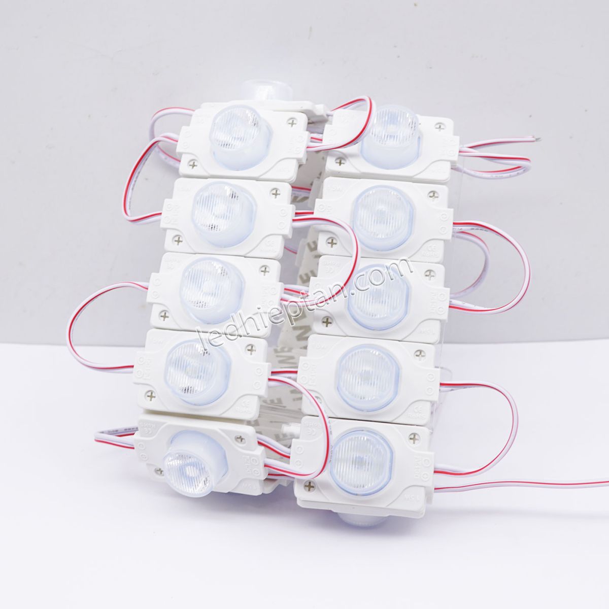 Module 1 bóng JS 4830 Trắng rọi 3030 HP