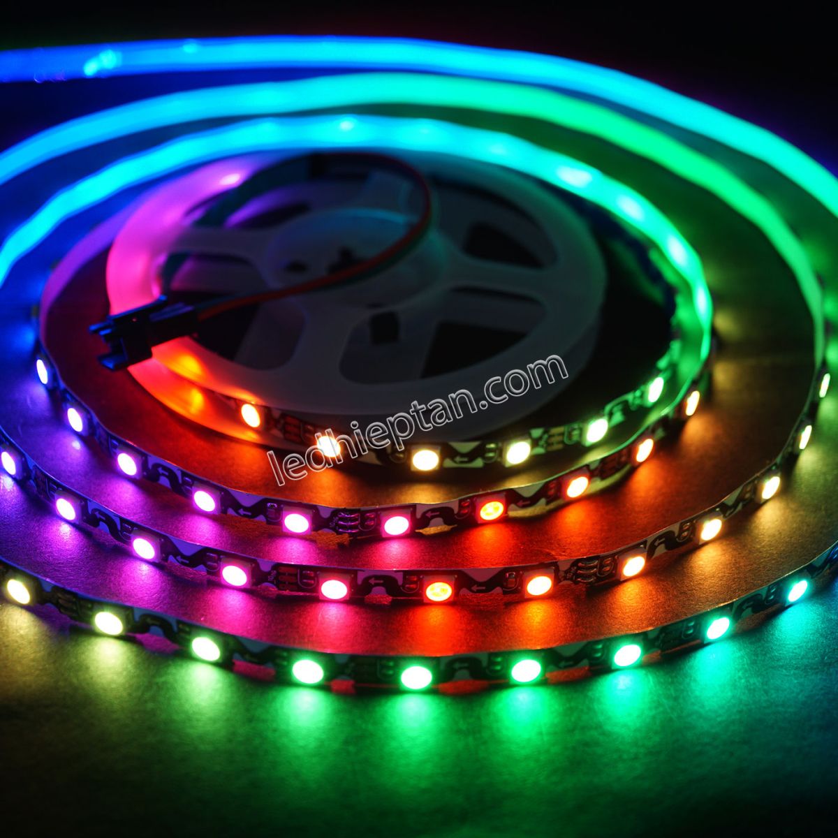 Cuộn LED chữ S ARGB IC2811 60 LED 5V 2m/c