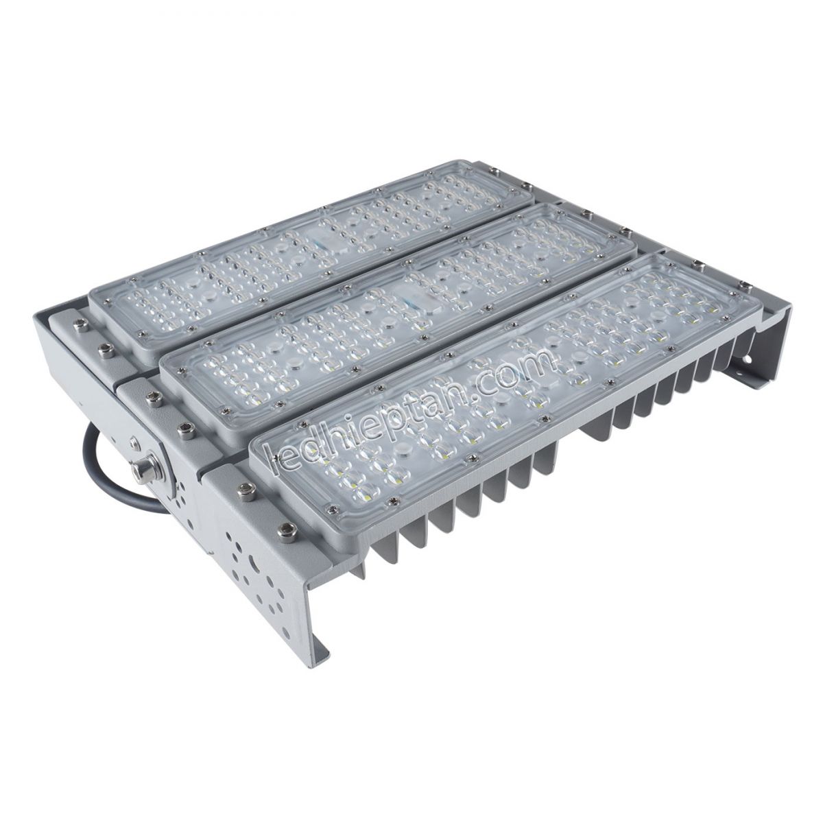 Đèn Pha Module 150W trắng độ sáng 19500