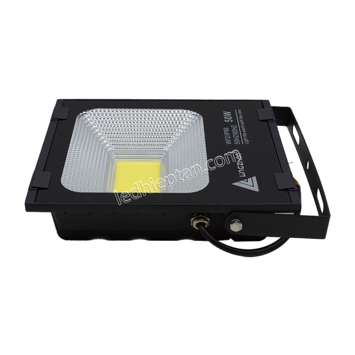 Pha C-50W trắng