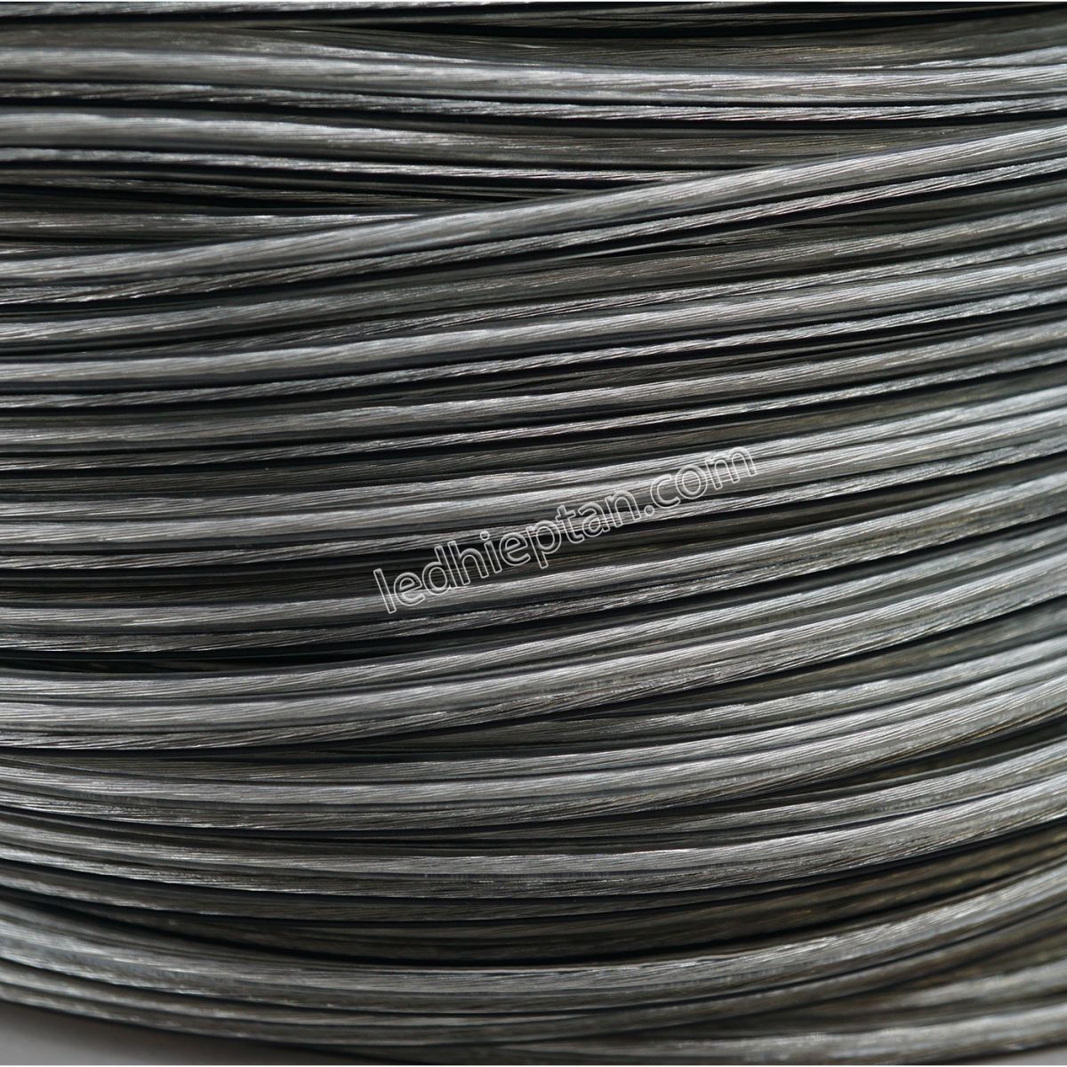 Dây điện trong suốt sọc đen 0.75㎜² 50m/c TYY
